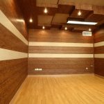 دیوارکوب و سقف چوبی
